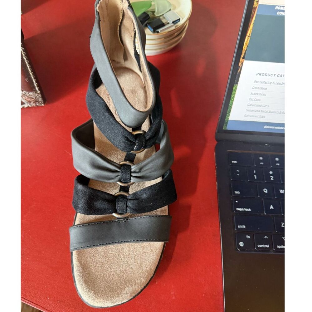 Soul Naturalizer Lexibridge Sandal size 9 NWT Gladiator